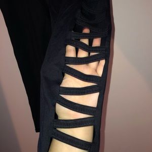 Black athletic leggings